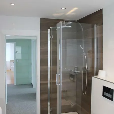 Designer In Apartamento *